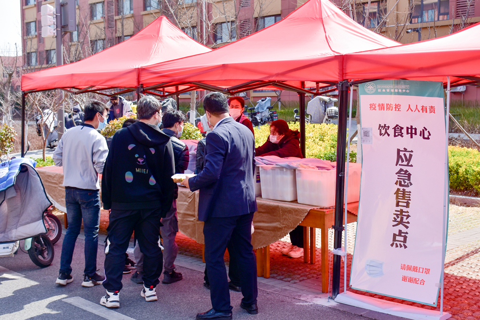 饮食中心提前准备好营养搭配的套餐，方便同学们购买_副本.jpg